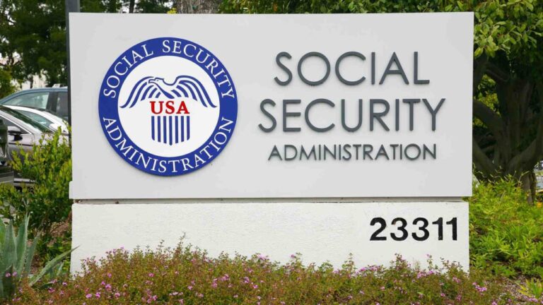 Illustration explaining why some people do not pay into Social Security